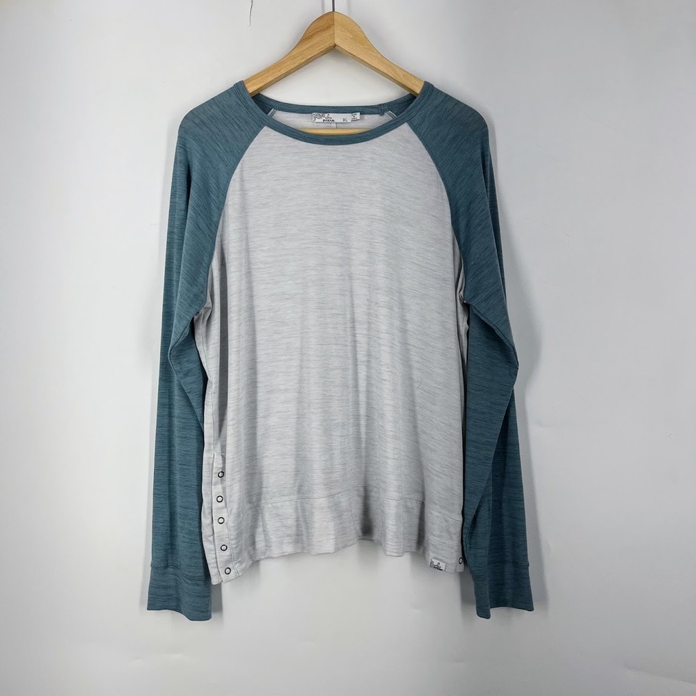 Prana Womens XL Gray Blue Raglan Long Sleeve Snap Side Heathered Top